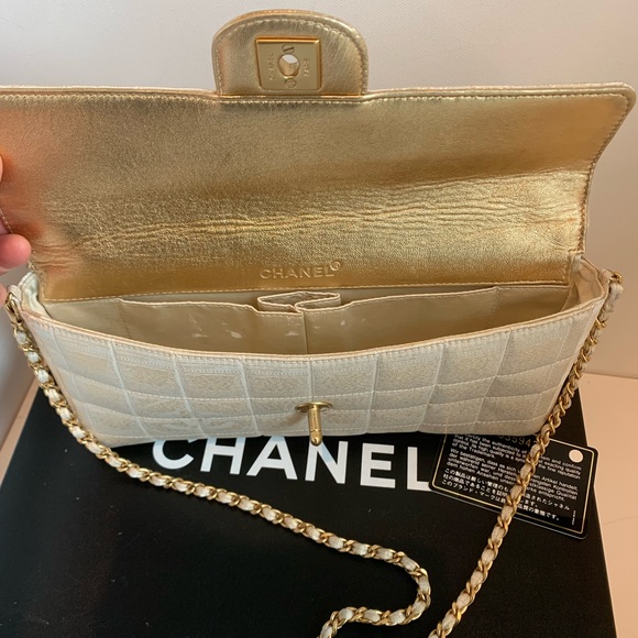 CHANEL 💛 Metallic Gold White Rectangular Convertible Clutch East West Flap Bag - Picture 15 of 17